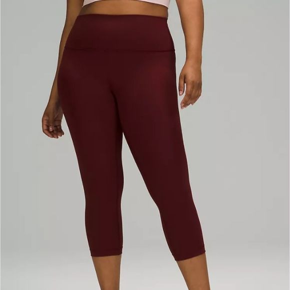 lululemon athletica Pants - Lululemon Athletica Wunder Under HR Crop Leggings 21" in Red Merlot Size 8